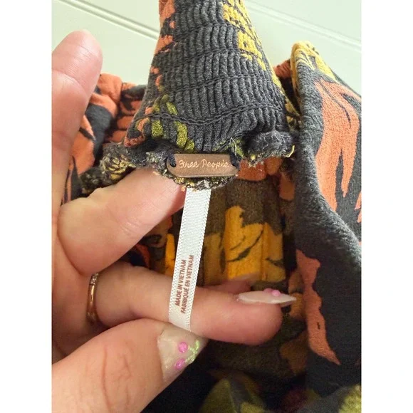 Free People Floral Wide Leg Smocked Pants Black Orange Boho Tiered Bell Bottom S - Picture 2 of 4